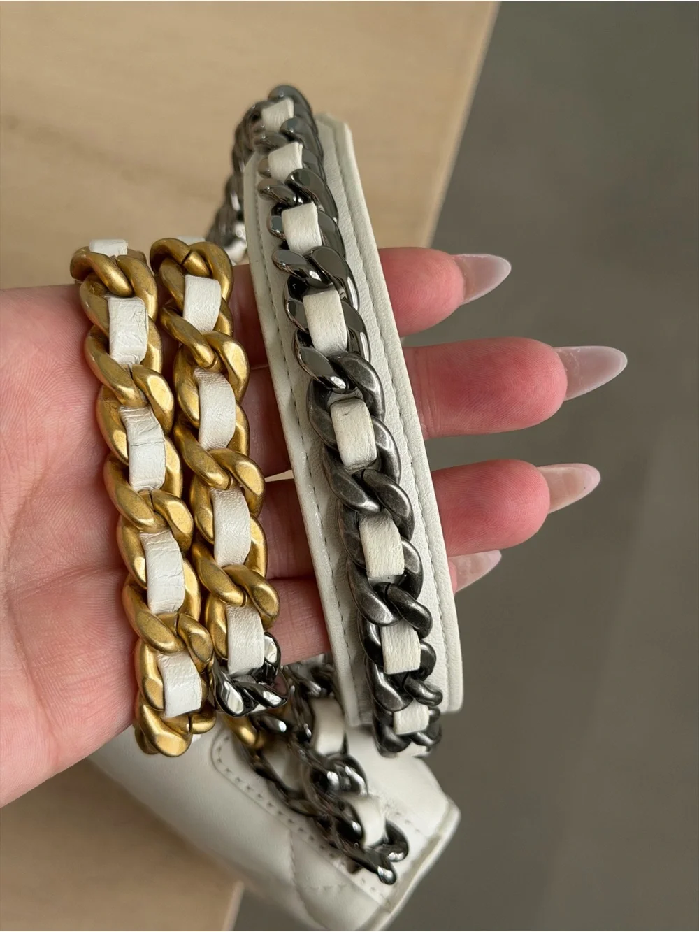 CHANEL excellent comes